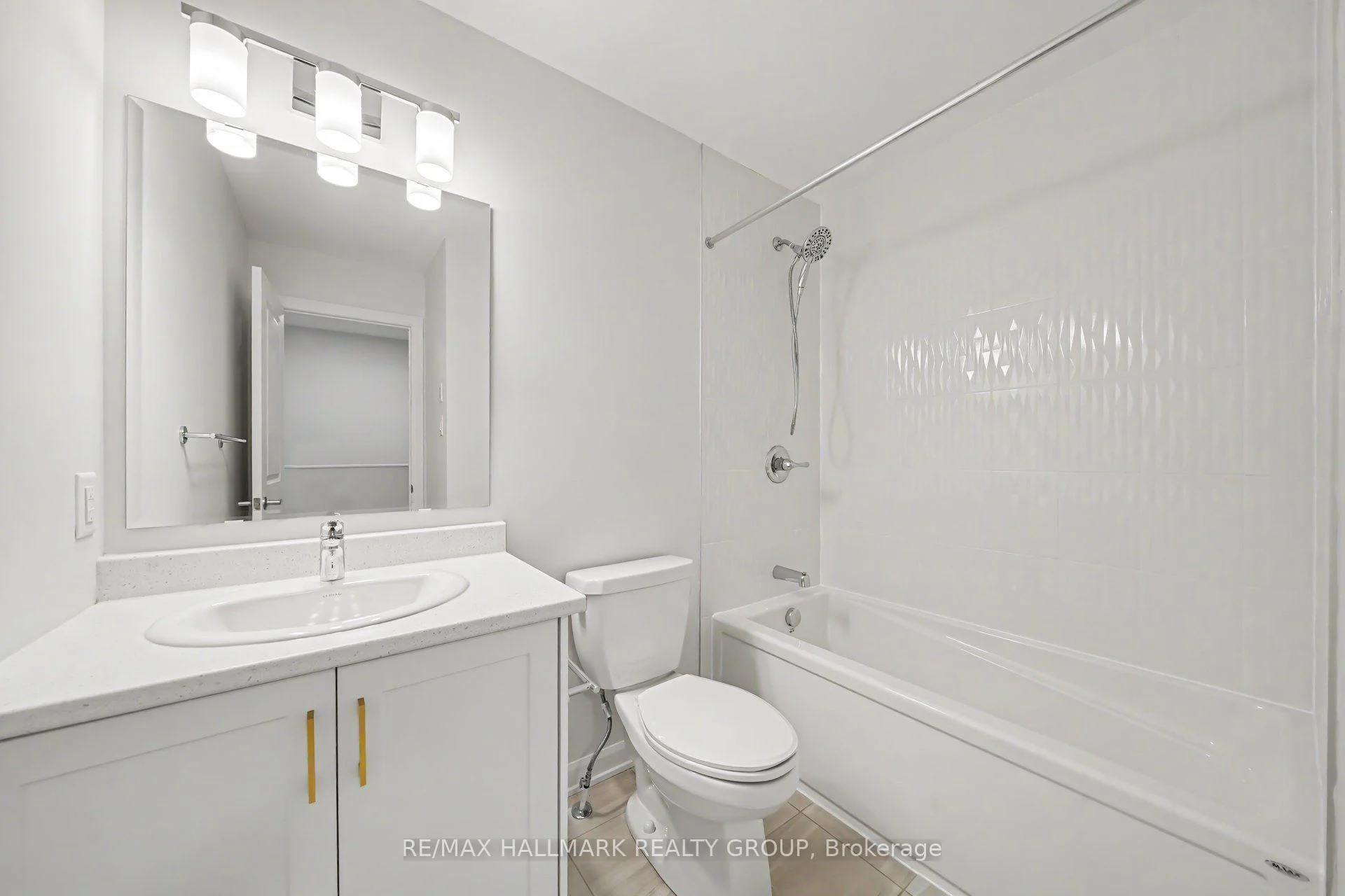 Photo 37 of 703 Tadpole Crescent, Ottawa, Barrhaven - Half Moon Bay — HOMEH