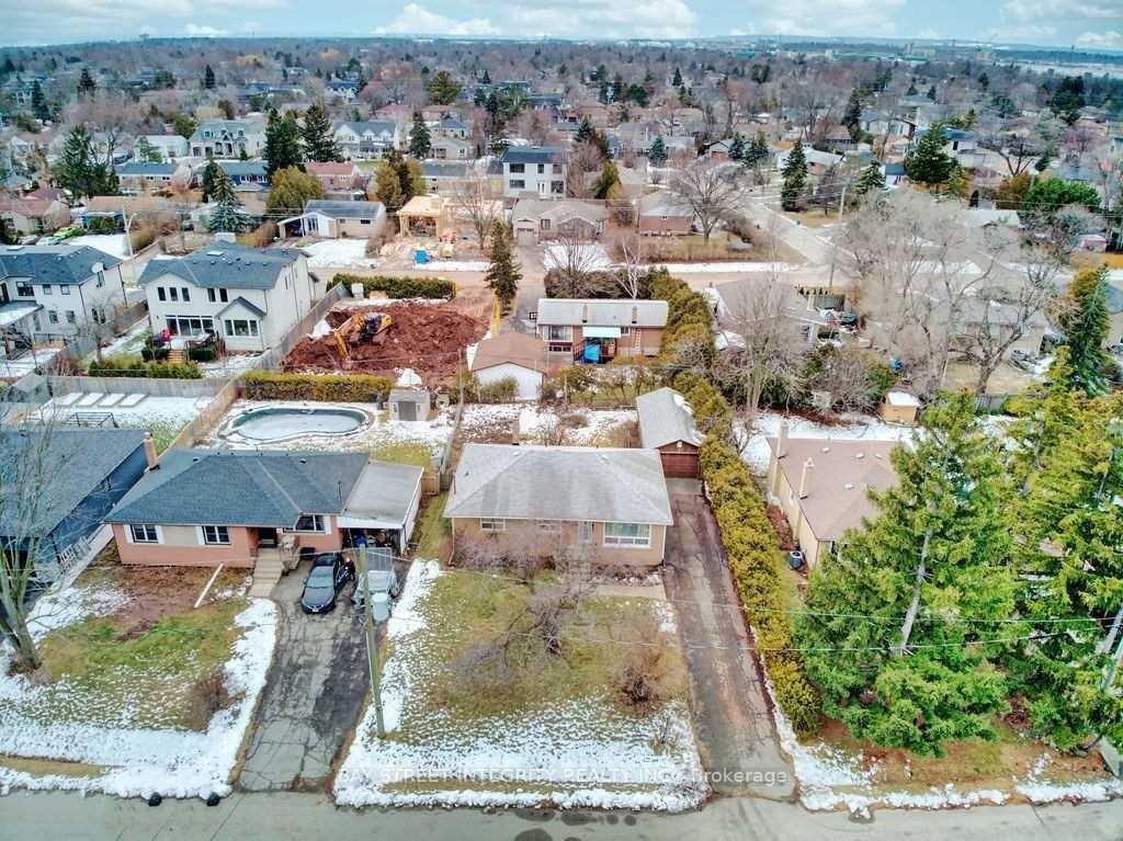 Photo 29 of 505 Sandmere Place, Oakville, West — HOMEH