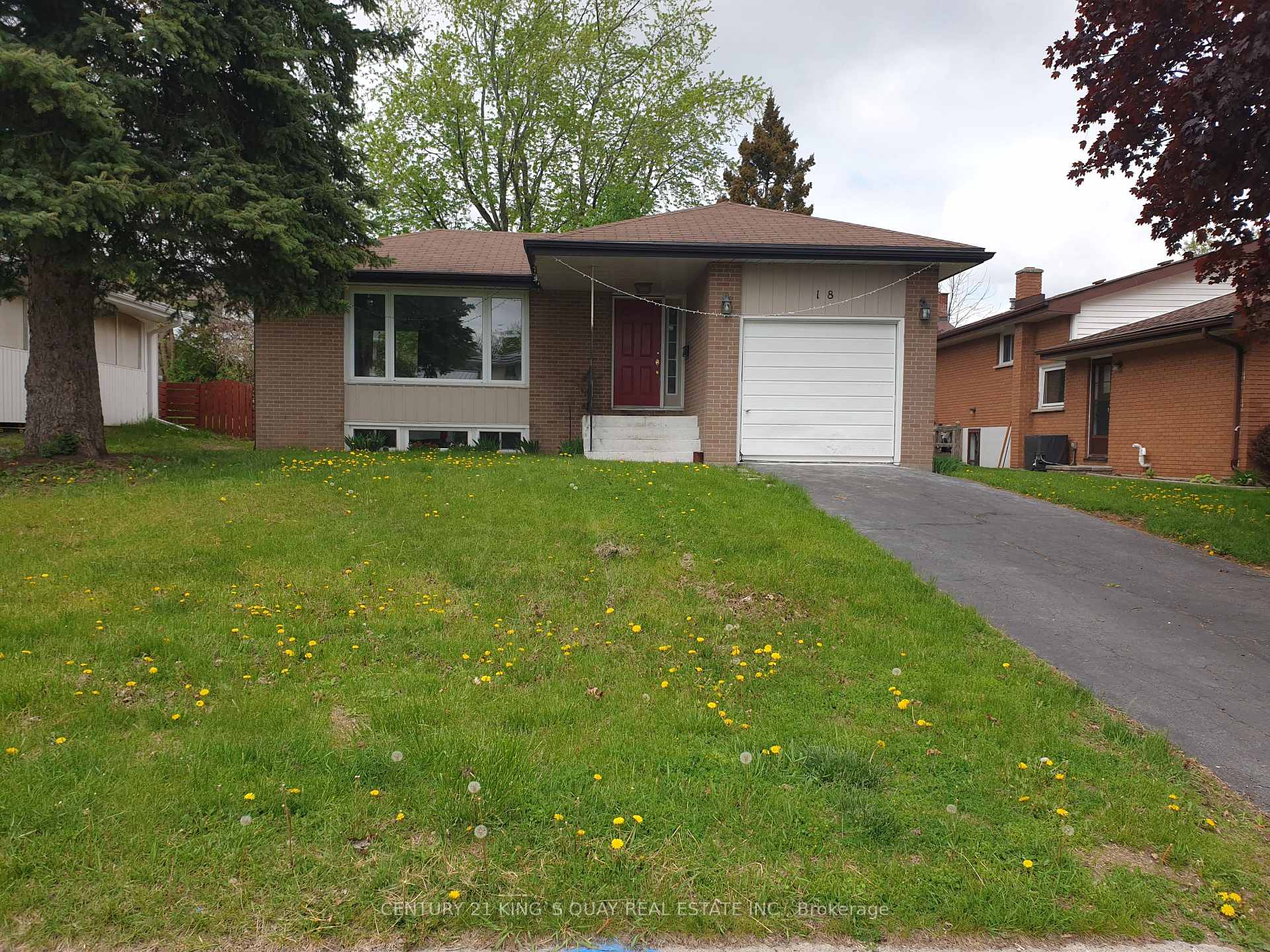Photo of 18 Manor Crescent