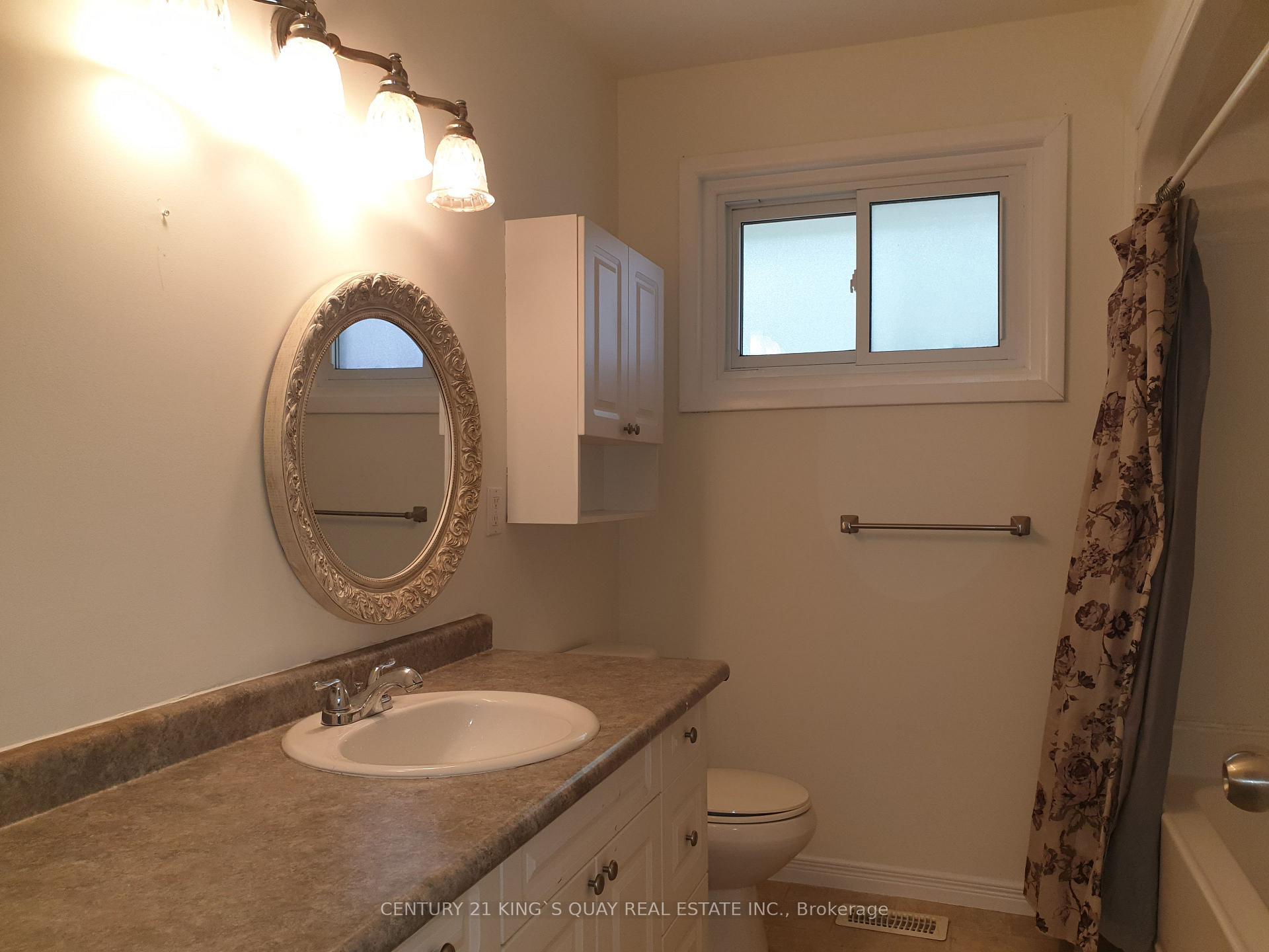 Photo 9 of 18 Manor Crescent, Quinte West, Trenton Ward — HOMEH