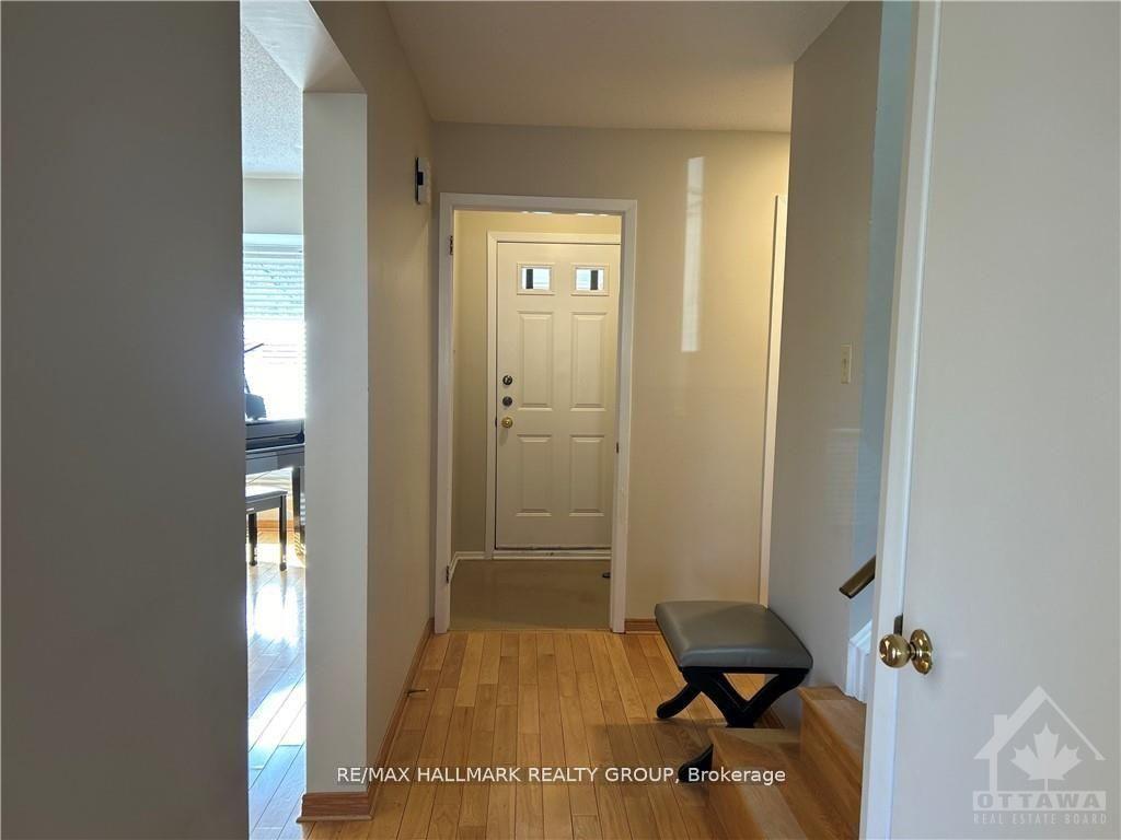 Photo 4 of 6417 Loire Drive, Ottawa, Chateauneuf — HOMEH