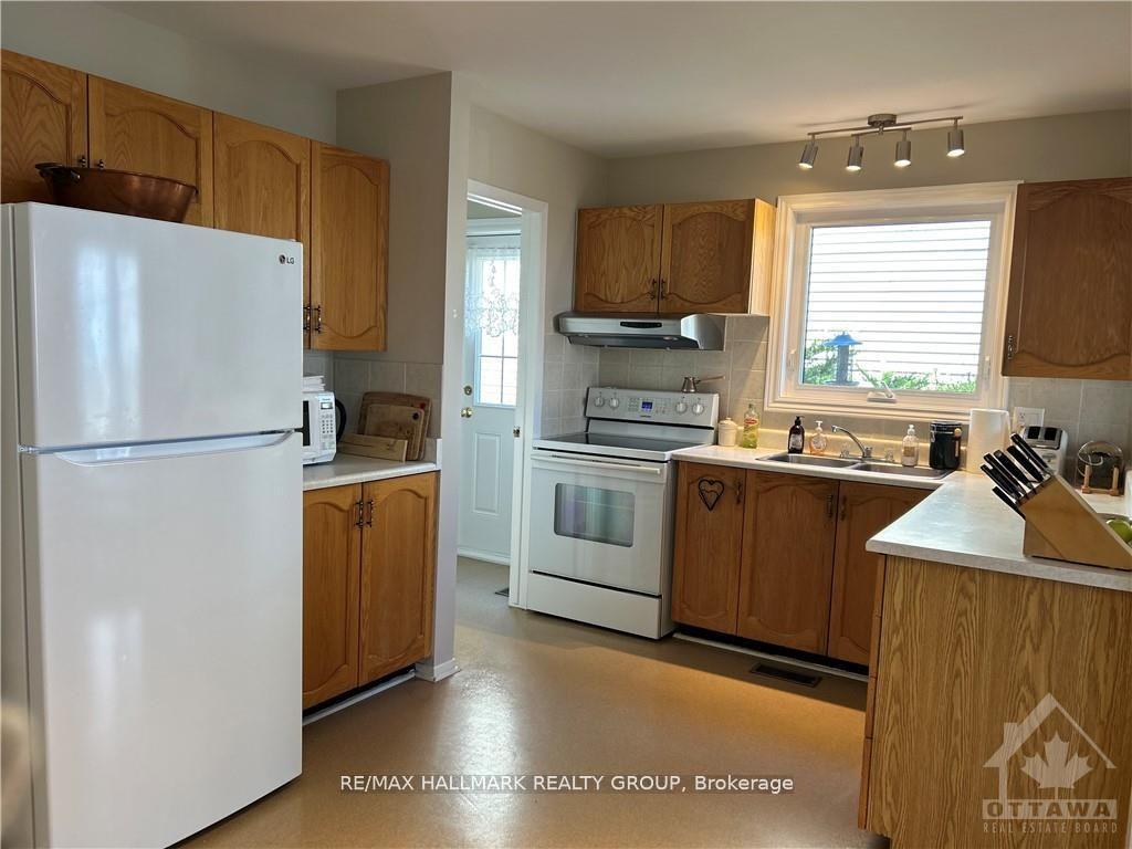 Photo 6 of 6417 Loire Drive, Ottawa, Chateauneuf — HOMEH
