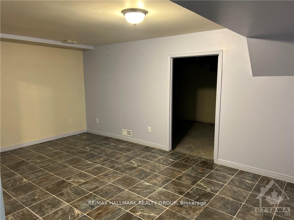 Photo 19 of 6417 Loire Drive, Ottawa, Chateauneuf — HOMEH