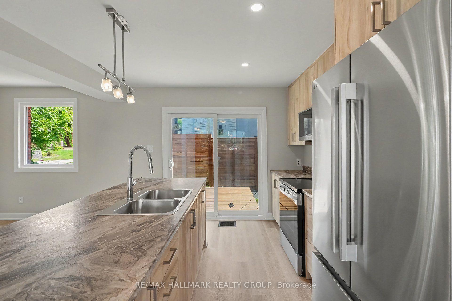 Photo 7 of Unit 1, 1202 Byron Avenue, Ottawa, Woodroffe — HOMEH