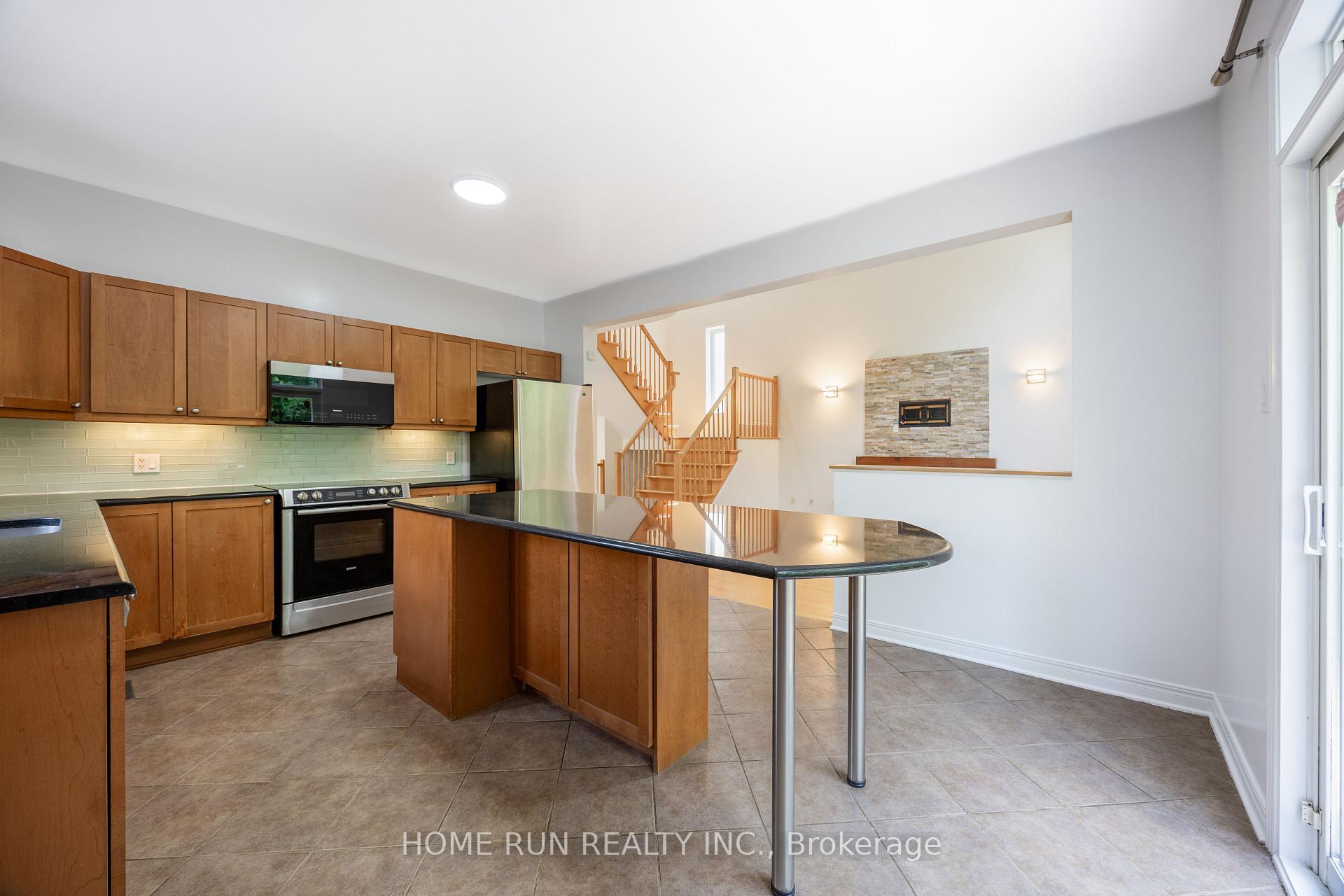 Photo 25 of 281 Goldridge Drive, Ottawa, Kanata - Kanata Lakes/Heritage Hills — HOMEH