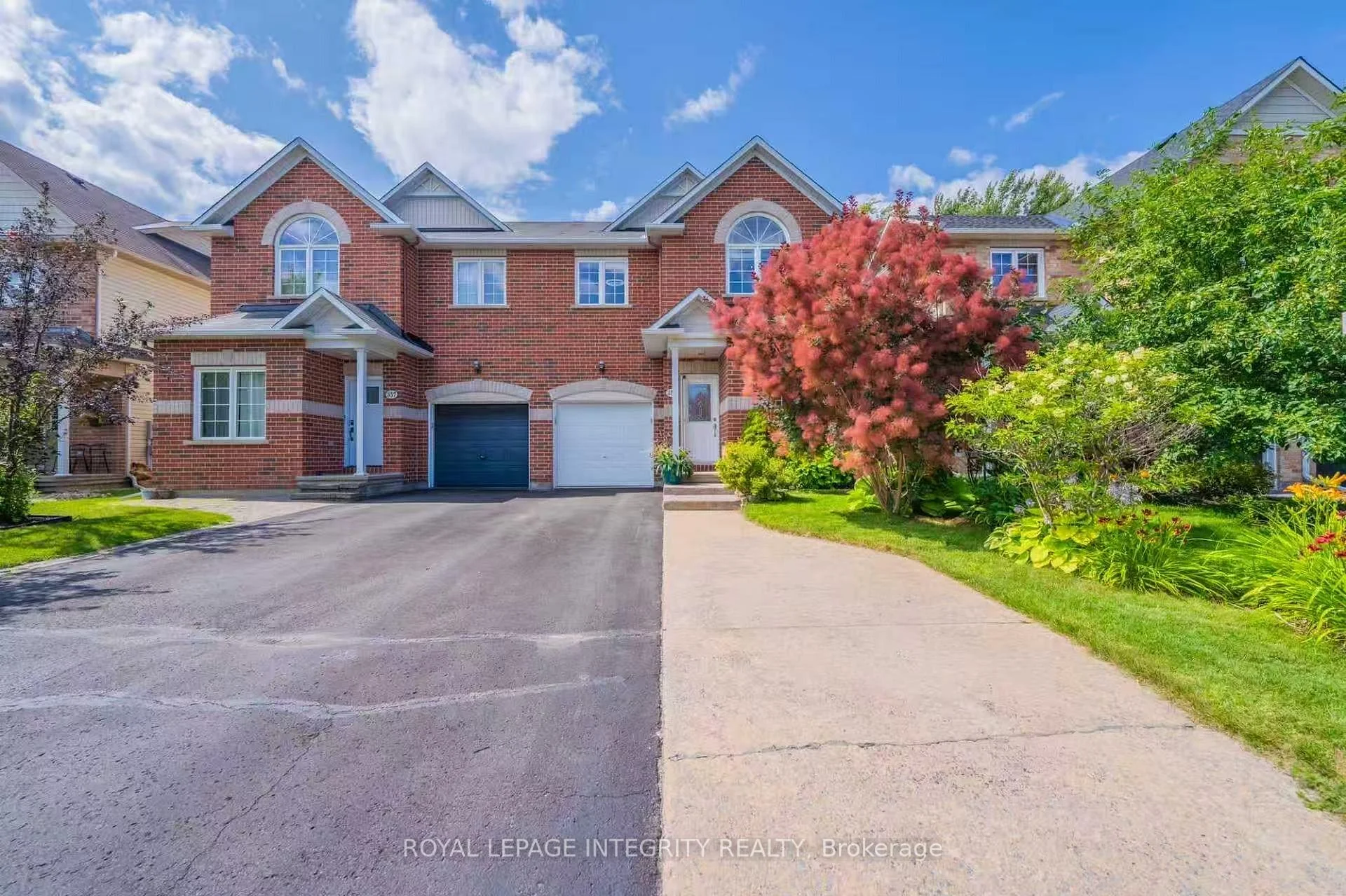 Front of 355 Celtic Ridge Crescent