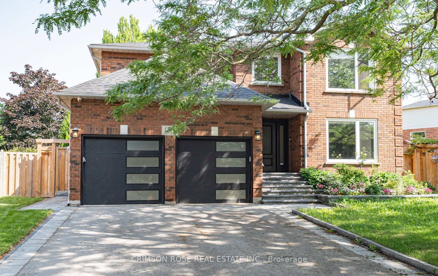 Photo 2 of Unit Upper Half, 1588 Stationmaster Lane, Oakville, Glen Abbey — HOMEH