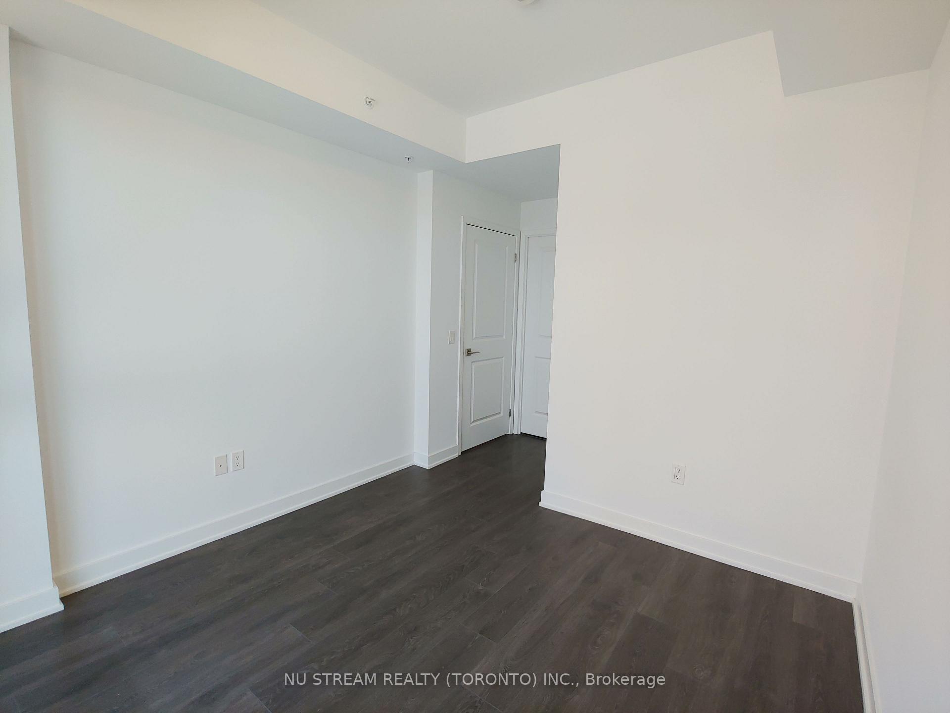 Photo 6 of Unit 706, 85 Oneida Crescent, Richmond Hill, Langstaff — HOMEH