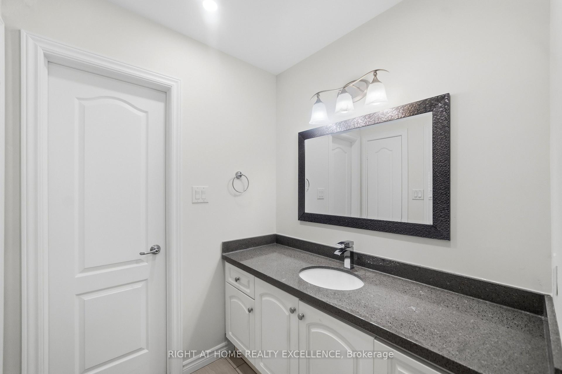Photo 14 of Unit Main & Upper Level, 16 Whitford Court, Brampton, Sandringham-Wellington — HOMEH