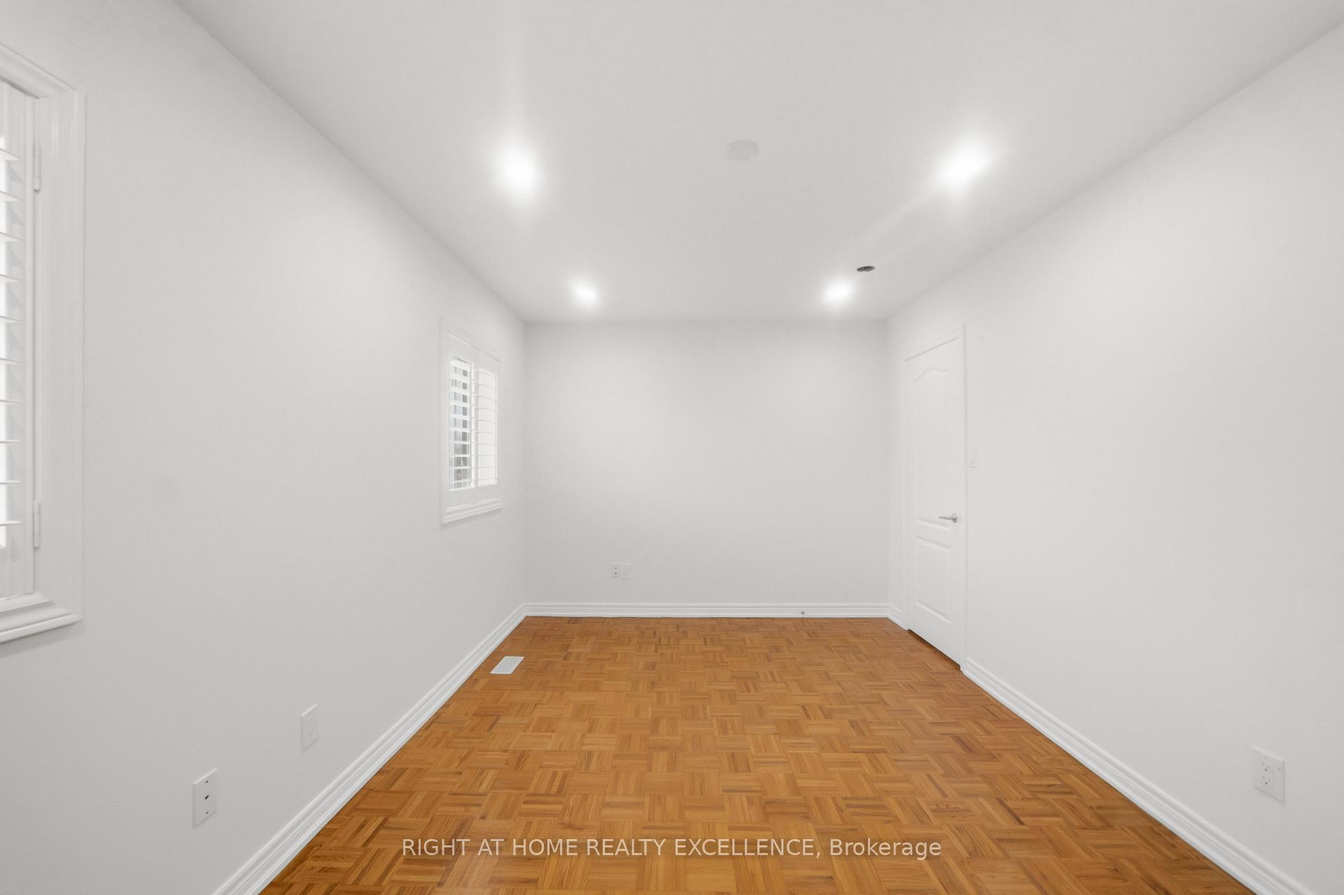Photo 20 of Unit Main & Upper Level, 16 Whitford Court, Brampton, Sandringham-Wellington — HOMEH