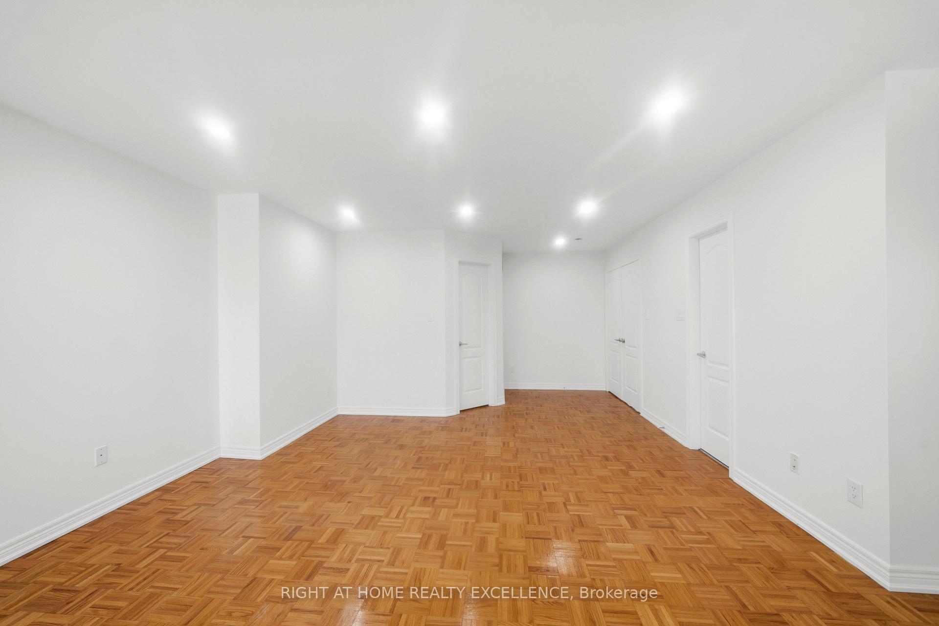 Photo 24 of Unit Main & Upper Level, 16 Whitford Court, Brampton, Sandringham-Wellington — HOMEH