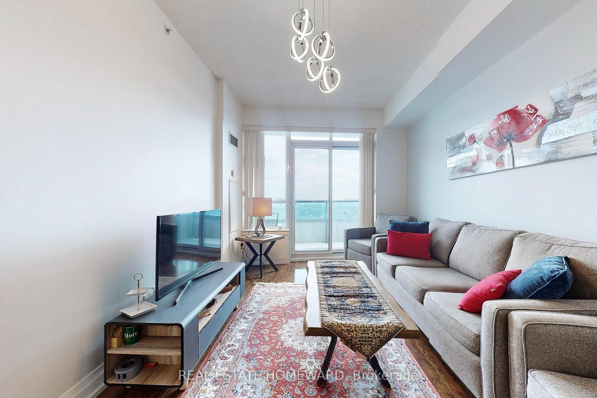 Photo 8 of Unit 2430, 7161 Yonge Street, Markham, Thornhill — HOMEH
