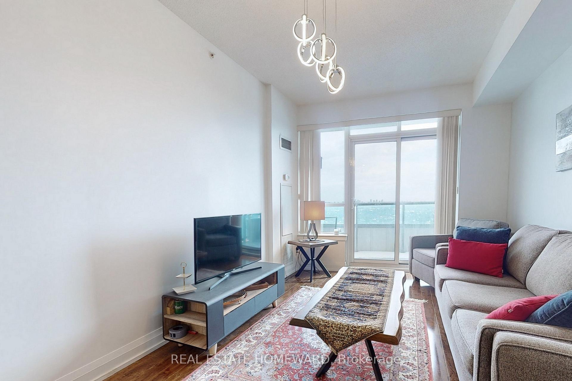 Photo 9 of Unit 2430, 7161 Yonge Street, Markham, Thornhill — HOMEH