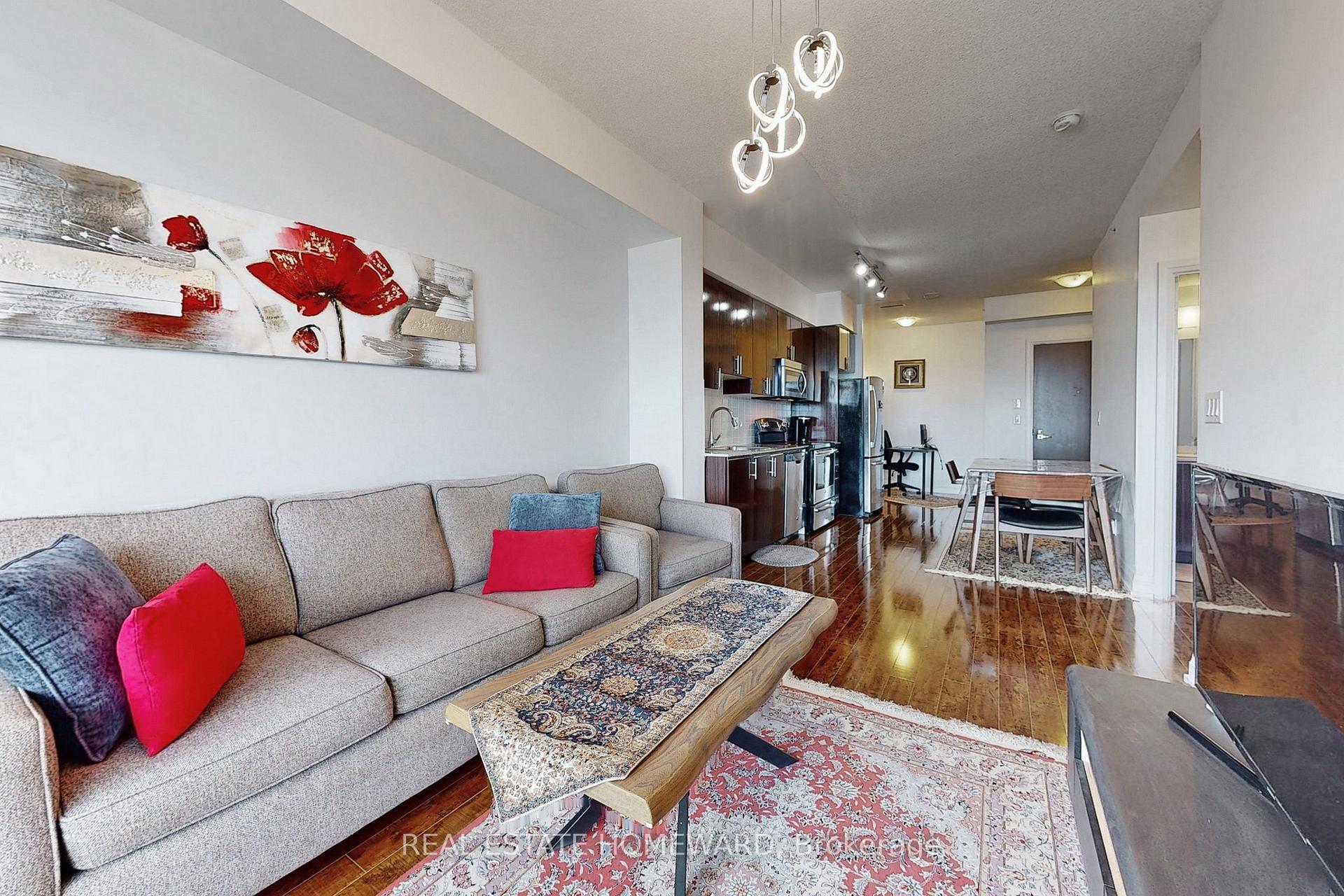Photo 10 of Unit 2430, 7161 Yonge Street, Markham, Thornhill — HOMEH