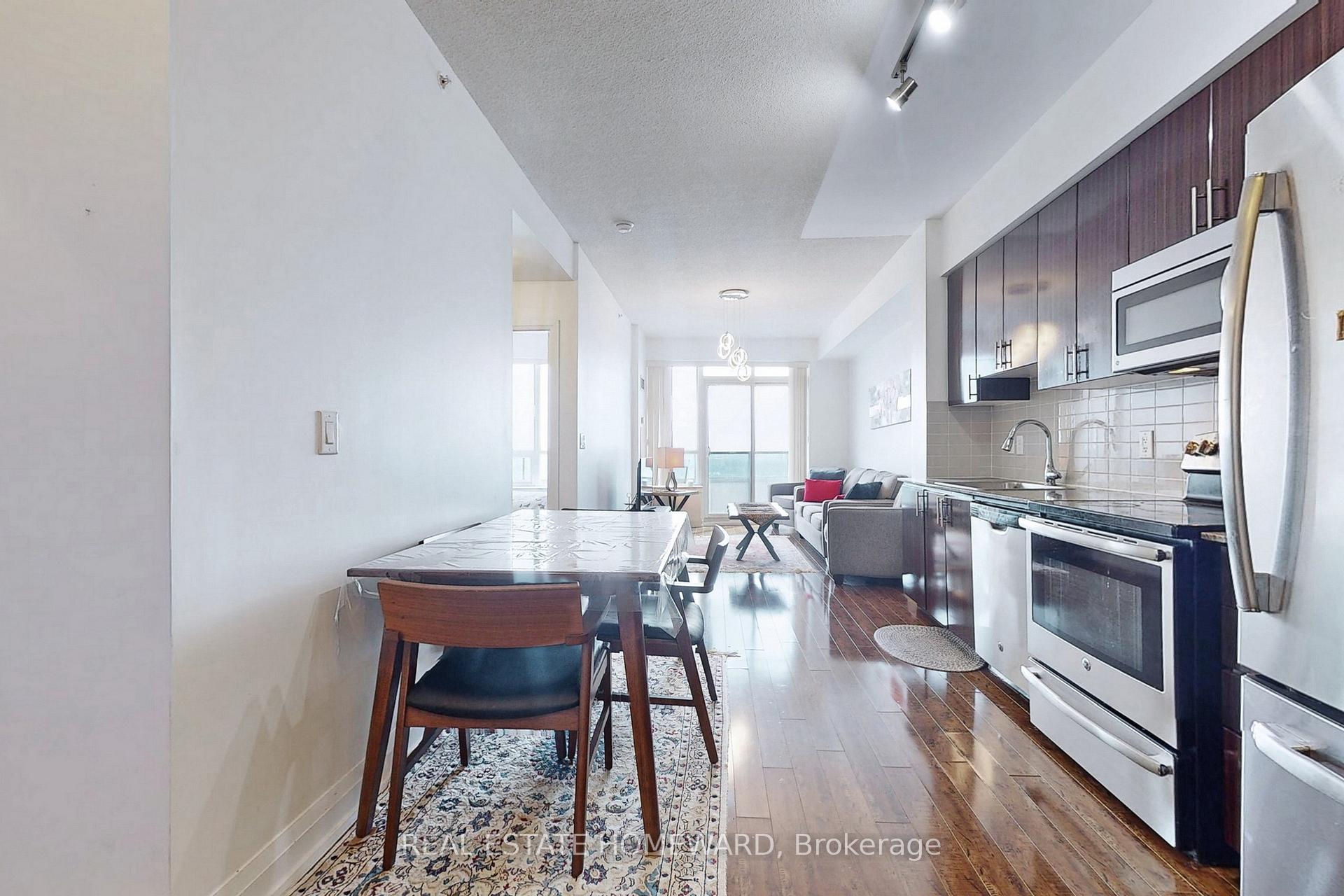 Photo 15 of Unit 2430, 7161 Yonge Street, Markham, Thornhill — HOMEH