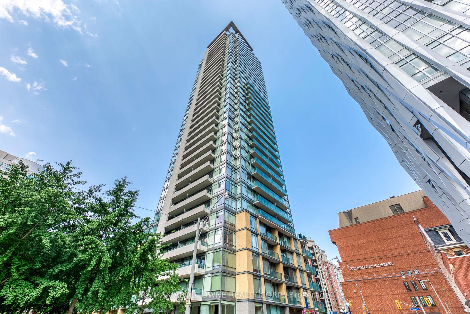 Photo of Unit 3204, 18 Yorkville Avenue