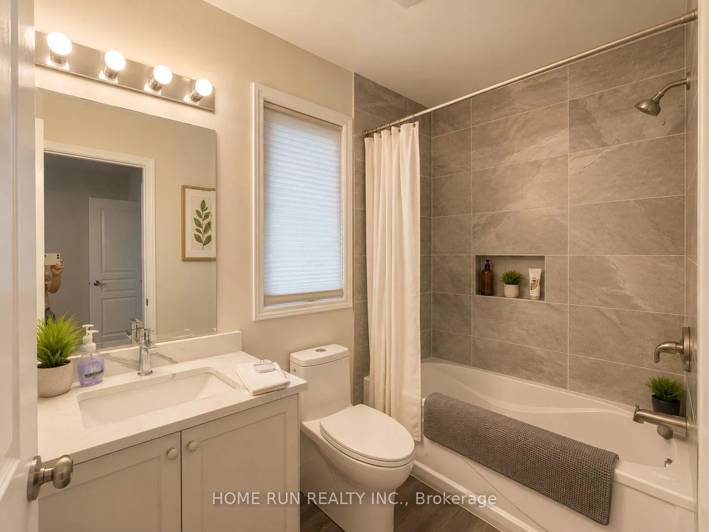 Photo 21 of 102 Dragon Park Drive, Ottawa, Barrhaven - Strandherd — HOMEH