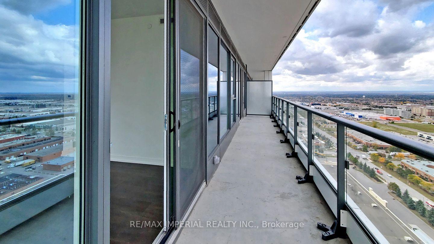 Photo 2 of Unit 3102, 5 buttermill Avenue, Vaughan, Vaughan Corporate Centre — HOMEH