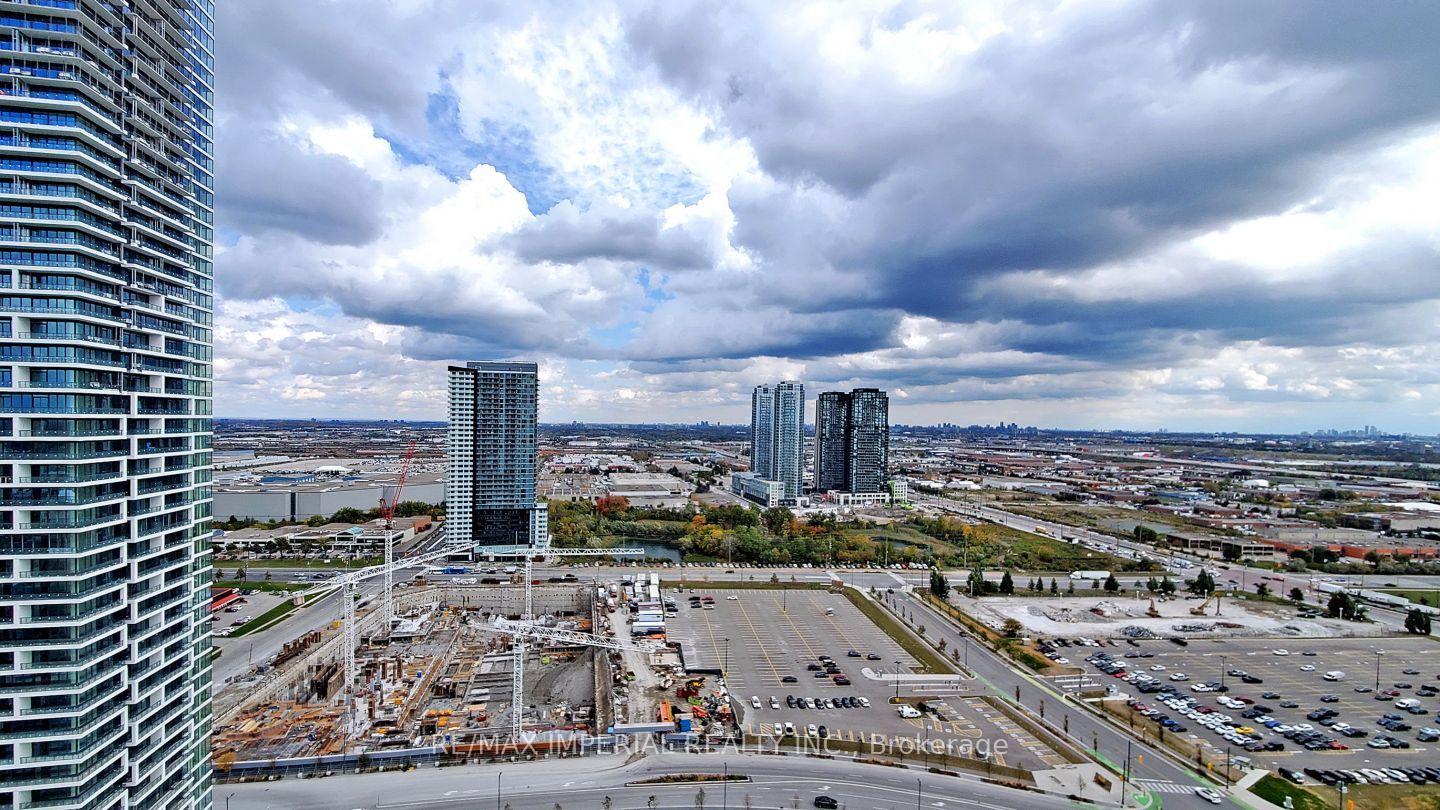 Photo 3 of Unit 3102, 5 buttermill Avenue, Vaughan, Vaughan Corporate Centre — HOMEH