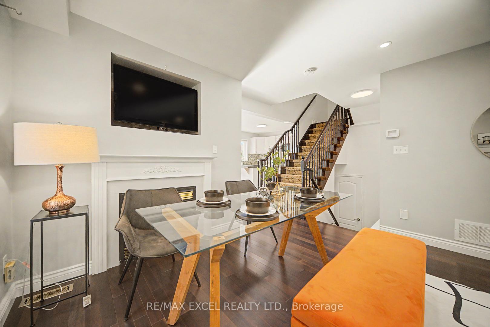 Photo 5 of 40 Outlook Terrace Drive, Markham, Greensborough — HOMEH