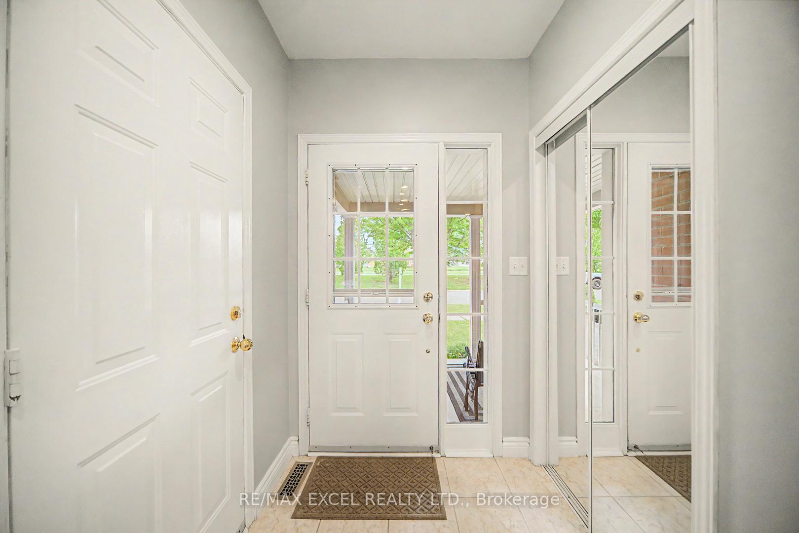 Photo 9 of 40 Outlook Terrace Drive, Markham, Greensborough — HOMEH