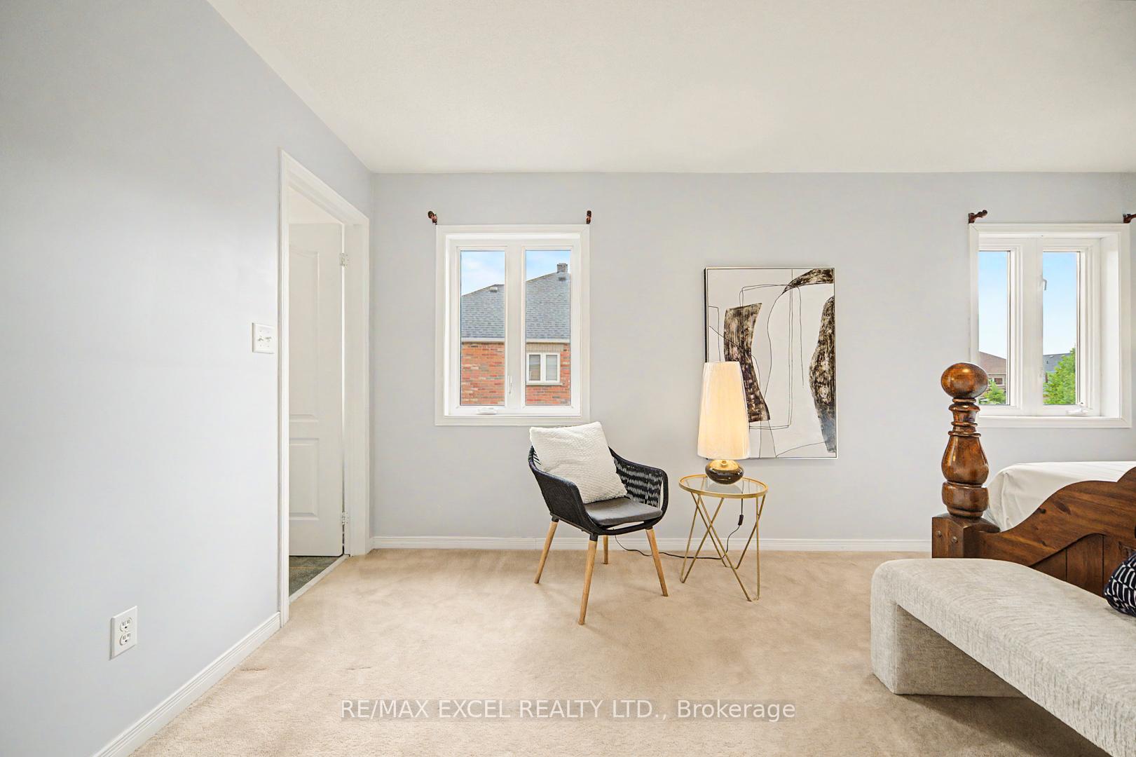 Photo 21 of 40 Outlook Terrace Drive, Markham, Greensborough — HOMEH