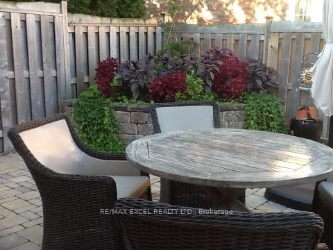 Photo 31 of 40 Outlook Terrace Drive, Markham, Greensborough — HOMEH