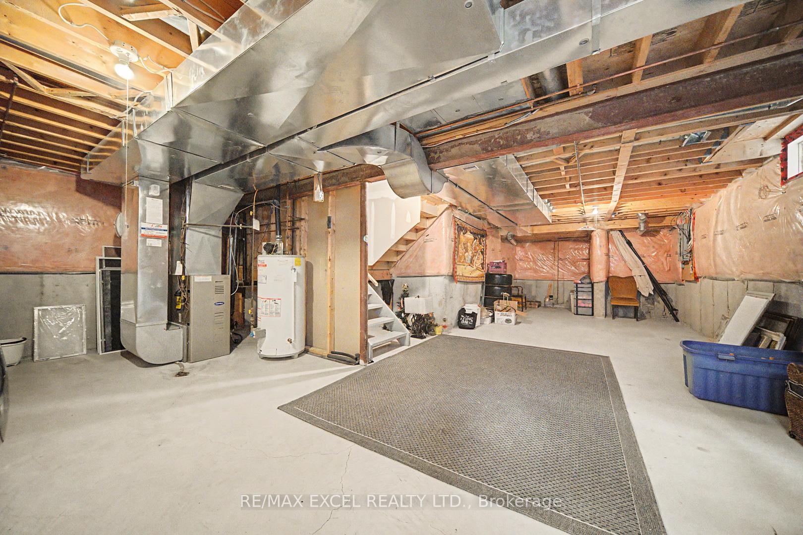 Photo 35 of 40 Outlook Terrace Drive, Markham, Greensborough — HOMEH
