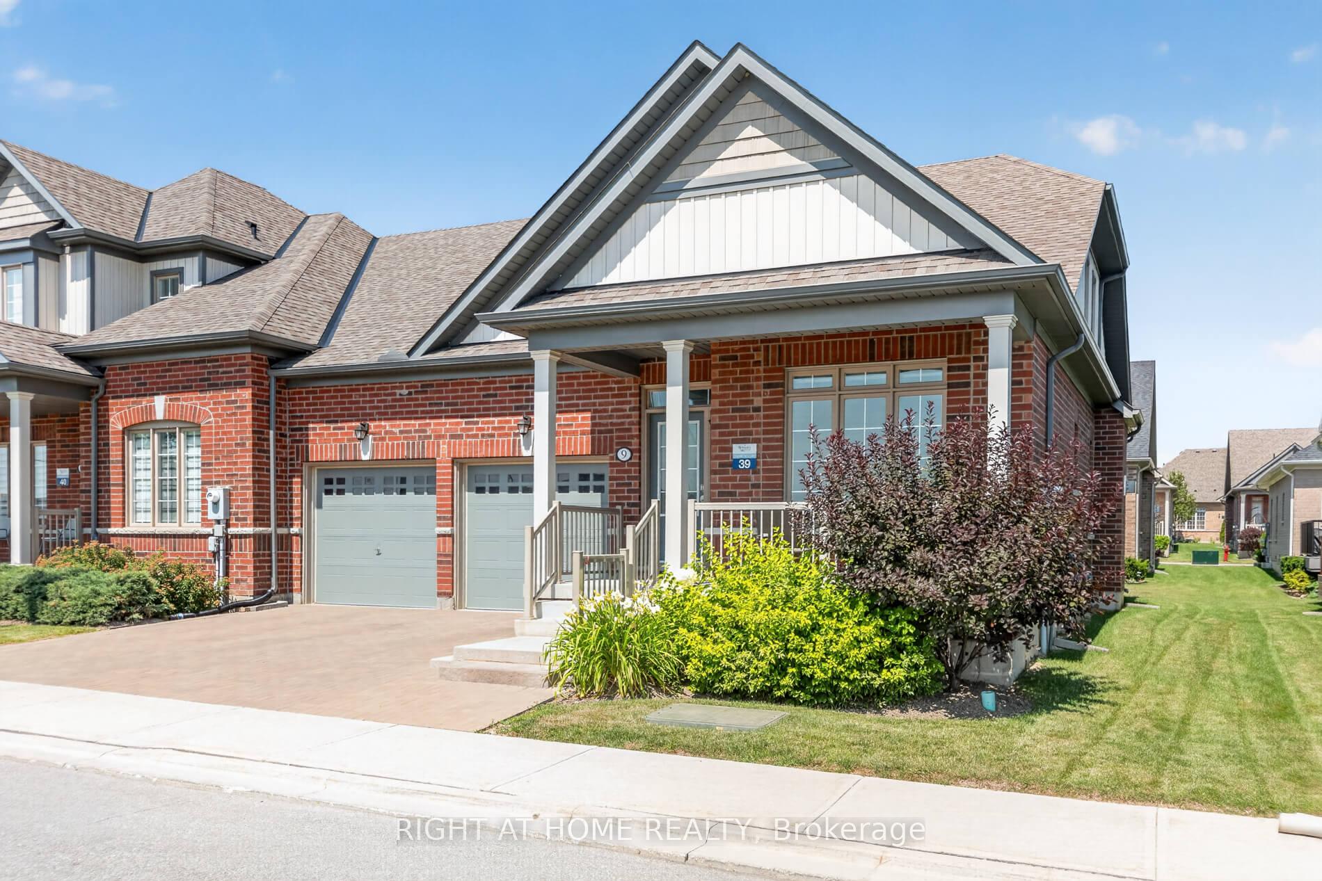 Photo 5 of 9 Tea Rose Drive, Brampton, Sandringham-Wellington — HOMEH