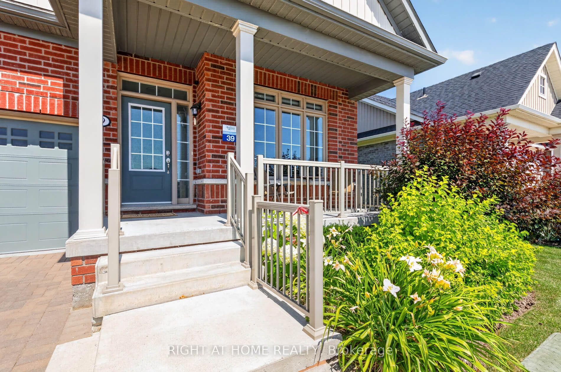 Photo 7 of 9 Tea Rose Drive, Brampton, Sandringham-Wellington — HOMEH