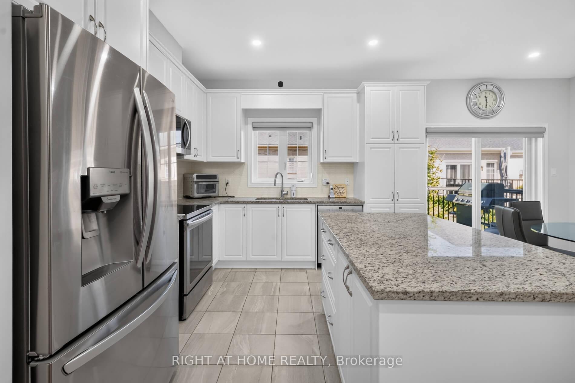 Photo 31 of 9 Tea Rose Drive, Brampton, Sandringham-Wellington — HOMEH