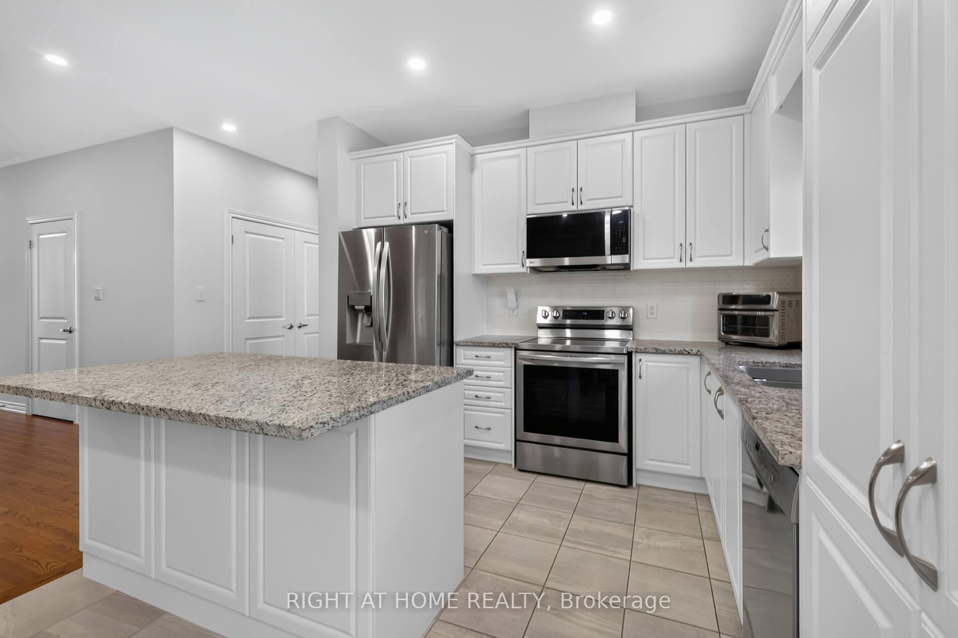 Photo 34 of 9 Tea Rose Drive, Brampton, Sandringham-Wellington — HOMEH