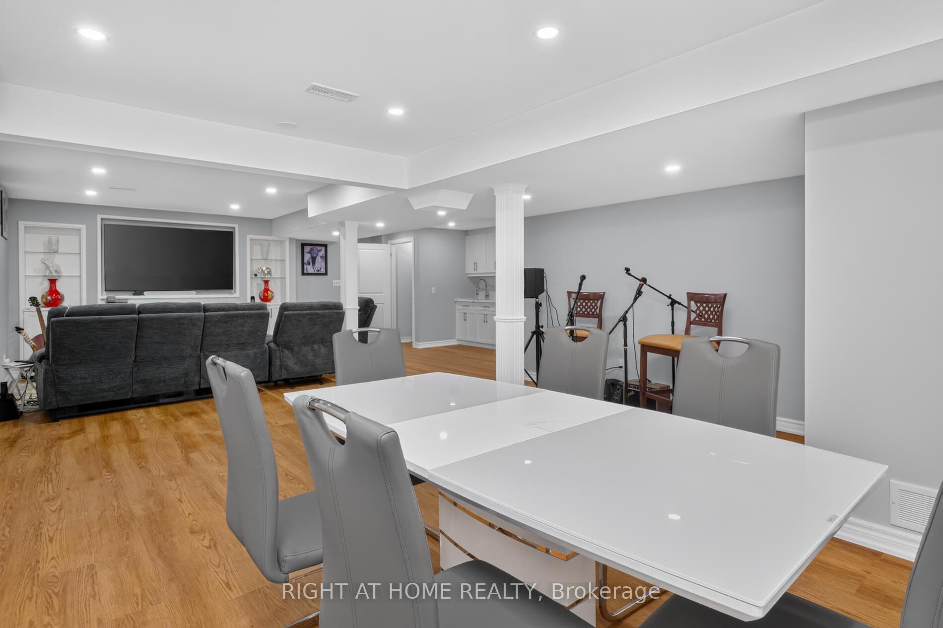 Photo 73 of 9 Tea Rose Drive, Brampton, Sandringham-Wellington — HOMEH