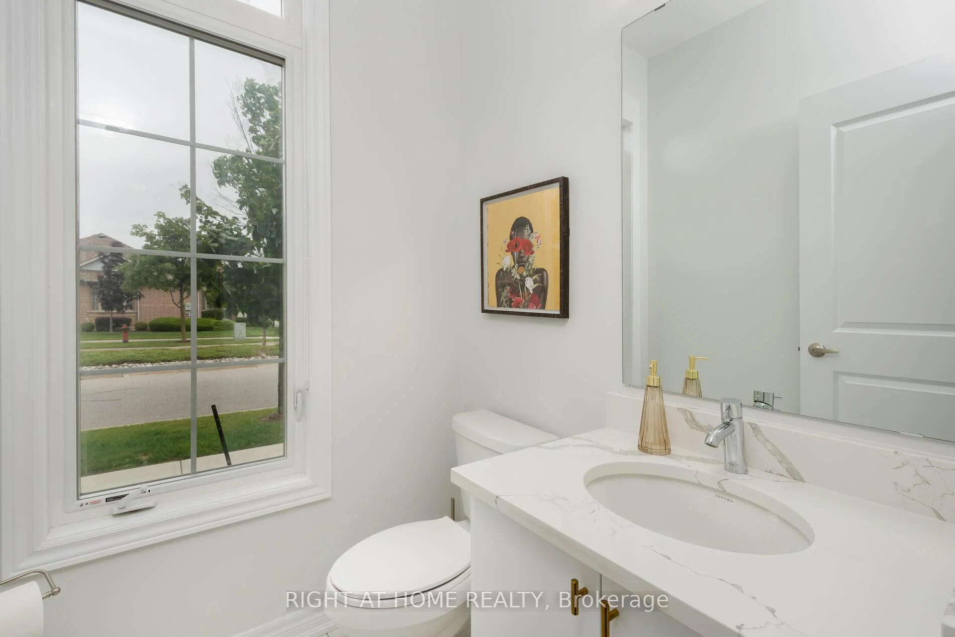 Photo 13 of 9 Tea Rose Drive, Brampton, Sandringham-Wellington — HOMEH