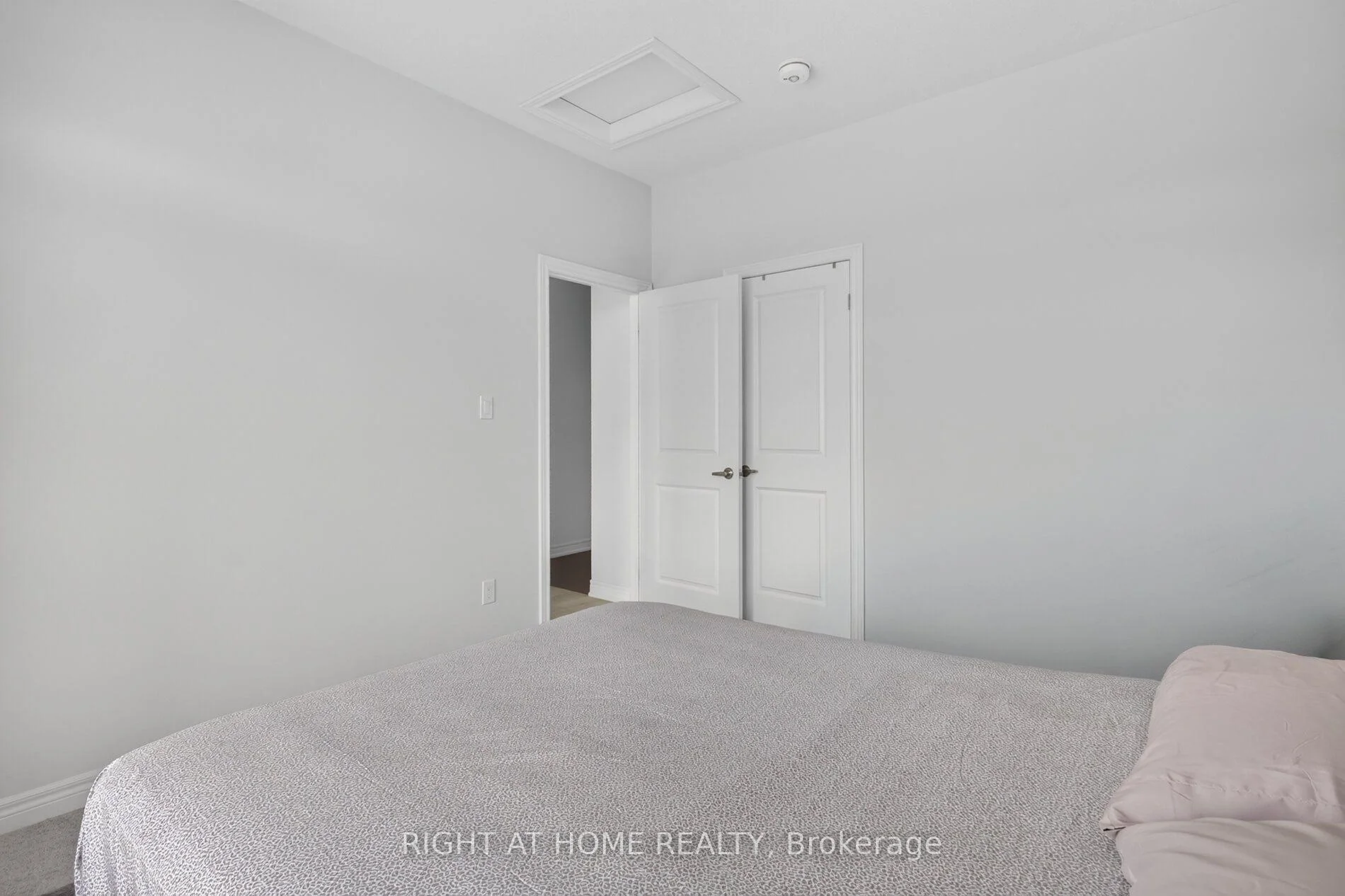 Photo 18 of 9 Tea Rose Drive, Brampton, Sandringham-Wellington — HOMEH