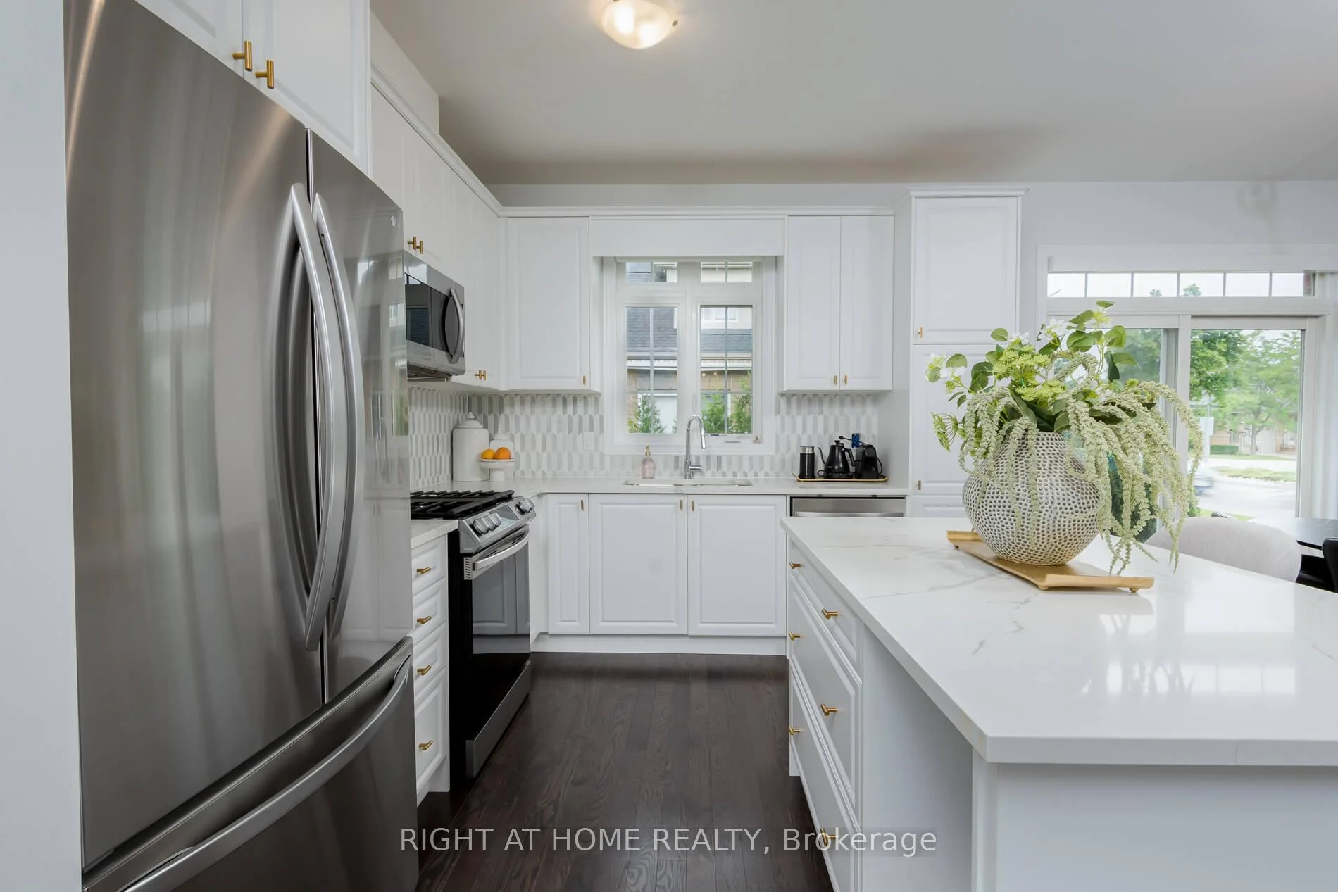 Photo 32 of 9 Tea Rose Drive, Brampton, Sandringham-Wellington — HOMEH