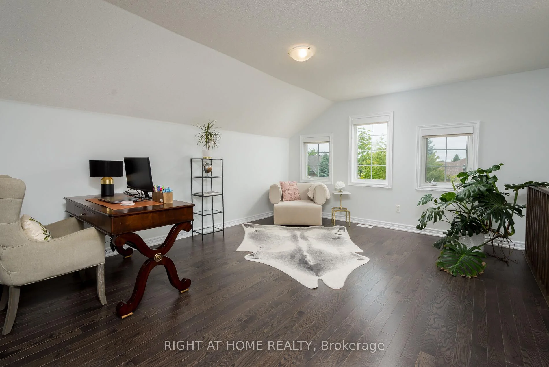 Photo 49 of 9 Tea Rose Drive, Brampton, Sandringham-Wellington — HOMEH