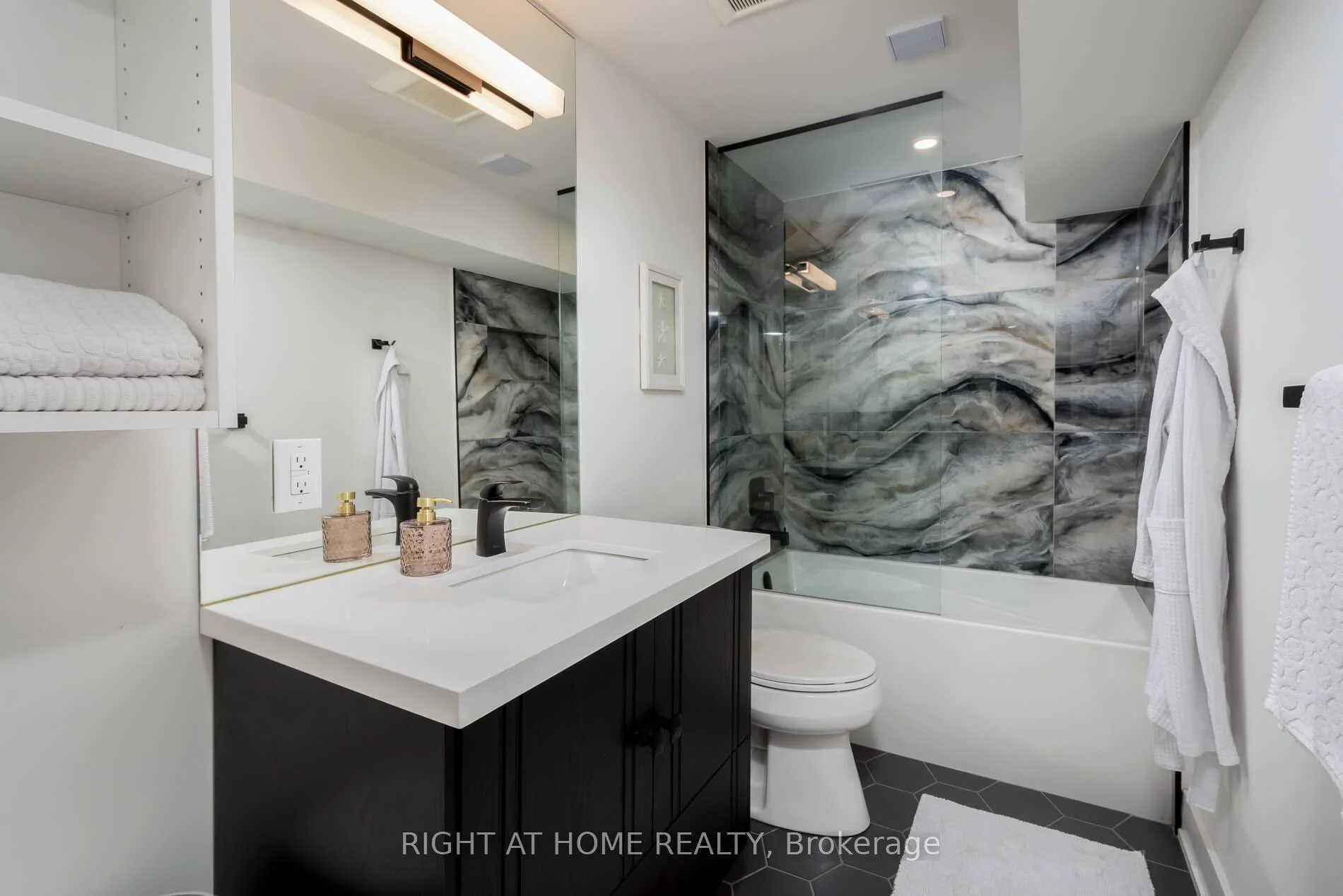 Photo 82 of 9 Tea Rose Drive, Brampton, Sandringham-Wellington — HOMEH