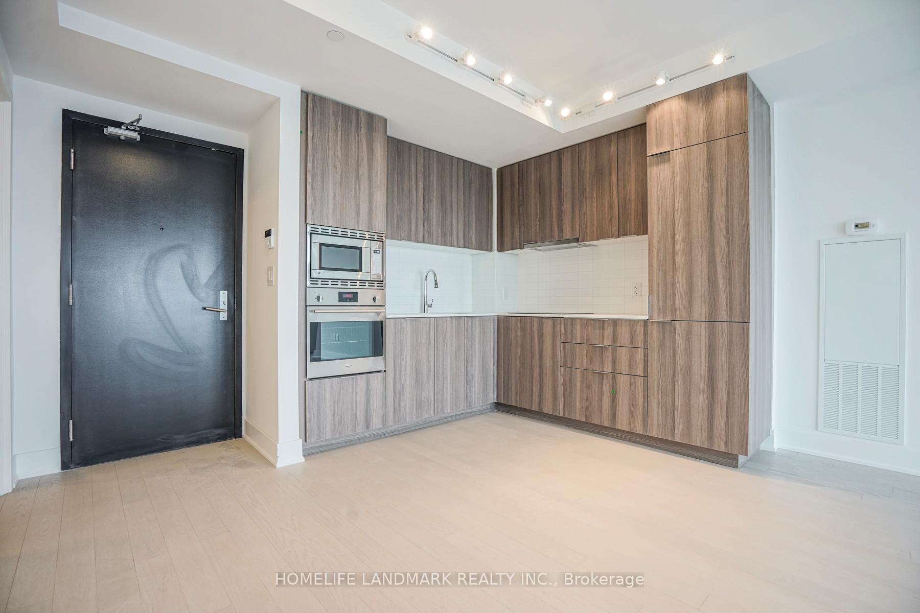 Photo 5 of Unit 3806, 955 Bay Street, Toronto, Bay Street Corridor — HOMEH