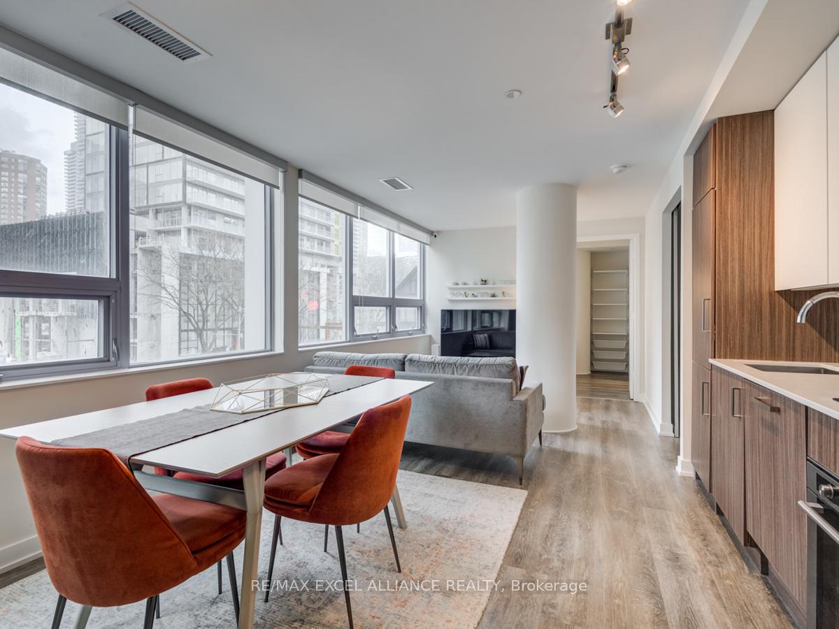 Photo 3 of Unit 201, 17 Dundonald Street, Toronto, Church-Yonge Corridor — HOMEH