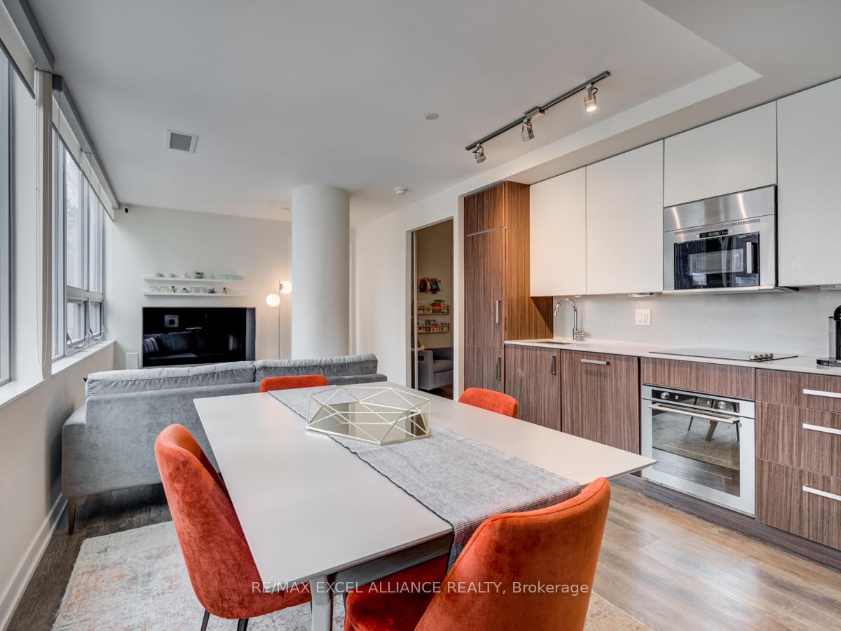 Photo 4 of Unit 201, 17 Dundonald Street, Toronto, Church-Yonge Corridor — HOMEH