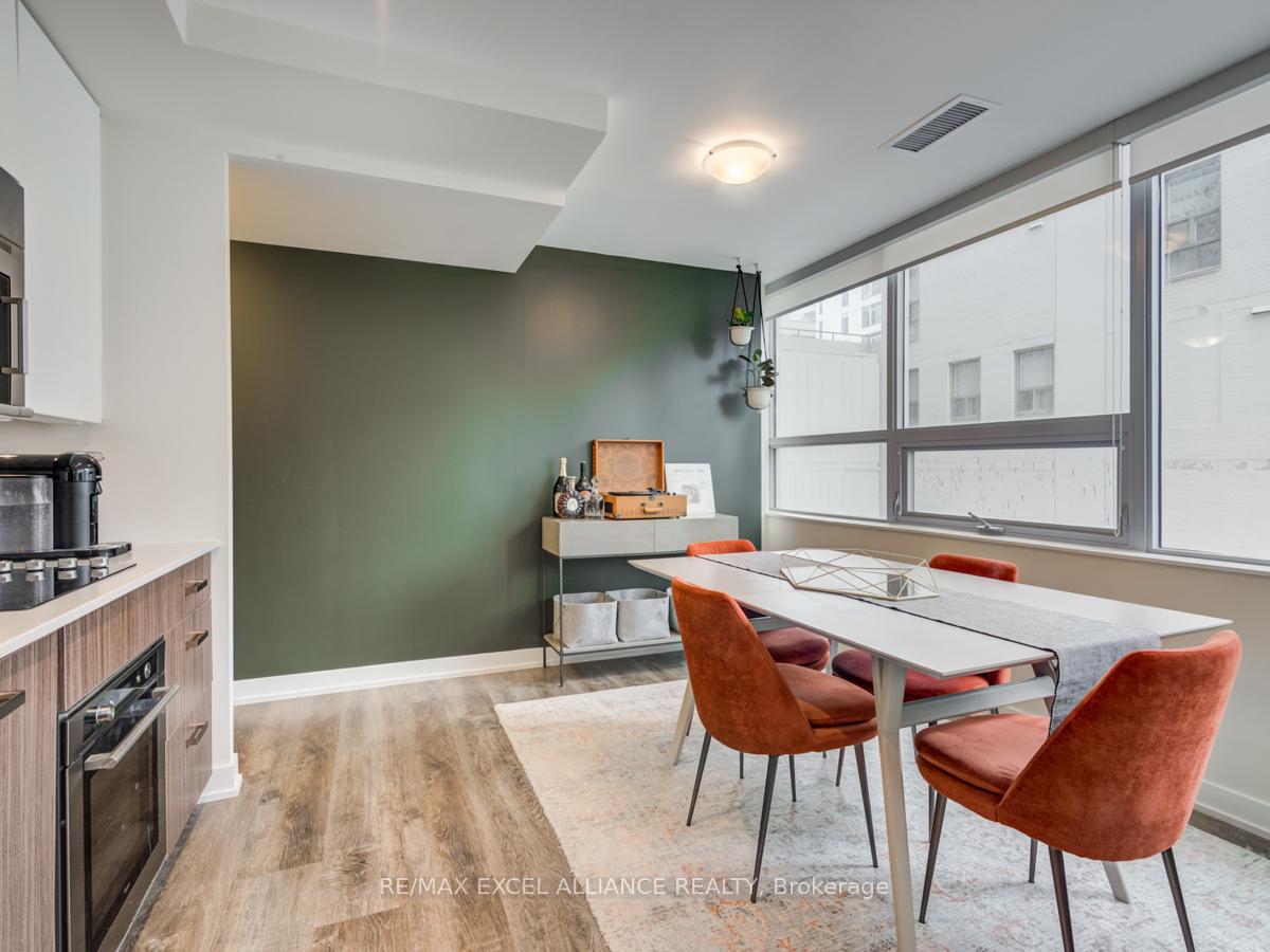 Photo 5 of Unit 201, 17 Dundonald Street, Toronto, Church-Yonge Corridor — HOMEH