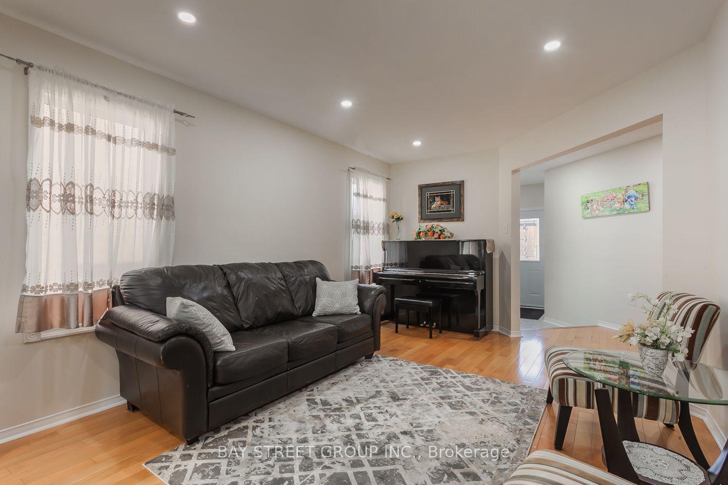Photo 6 of 4882 Rosebush Road, Mississauga, East Credit — HOMEH