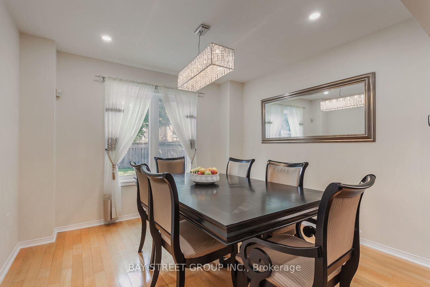 Photo 8 of 4882 Rosebush Road, Mississauga, East Credit — HOMEH