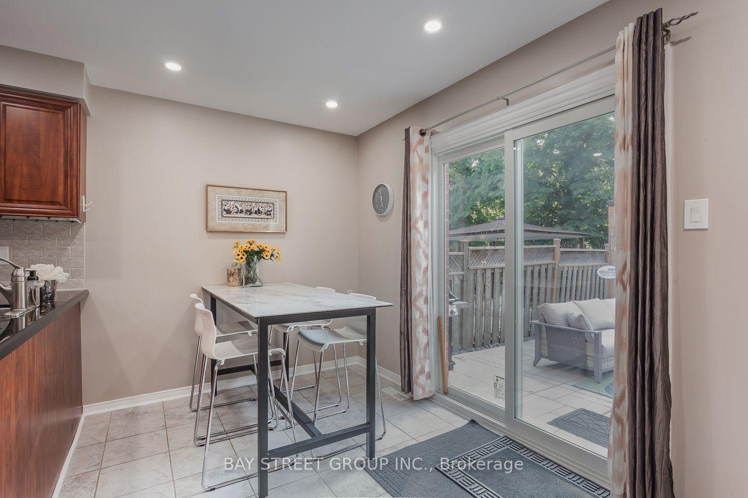 Photo 13 of 4882 Rosebush Road, Mississauga, East Credit — HOMEH