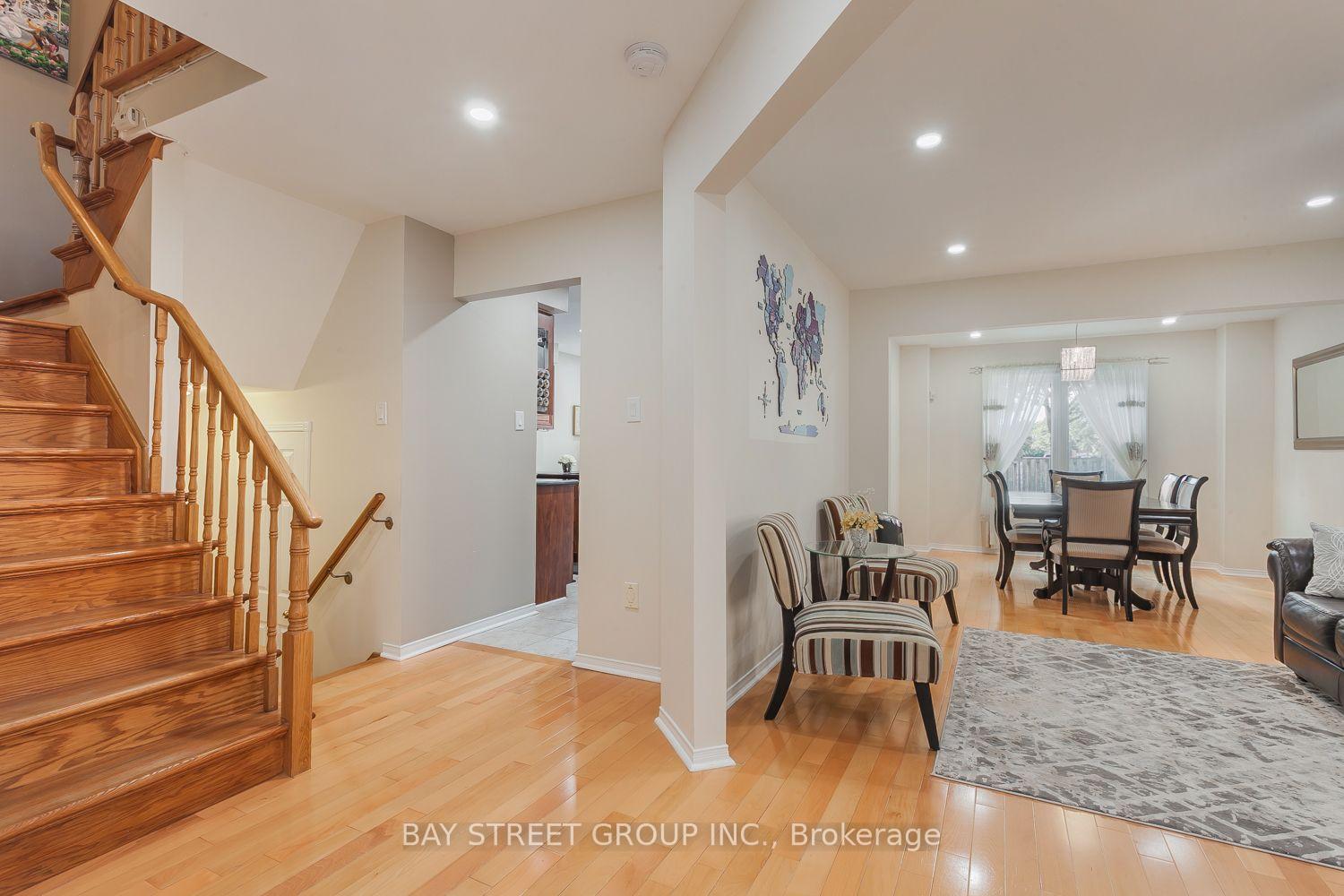 Photo 14 of 4882 Rosebush Road, Mississauga, East Credit — HOMEH