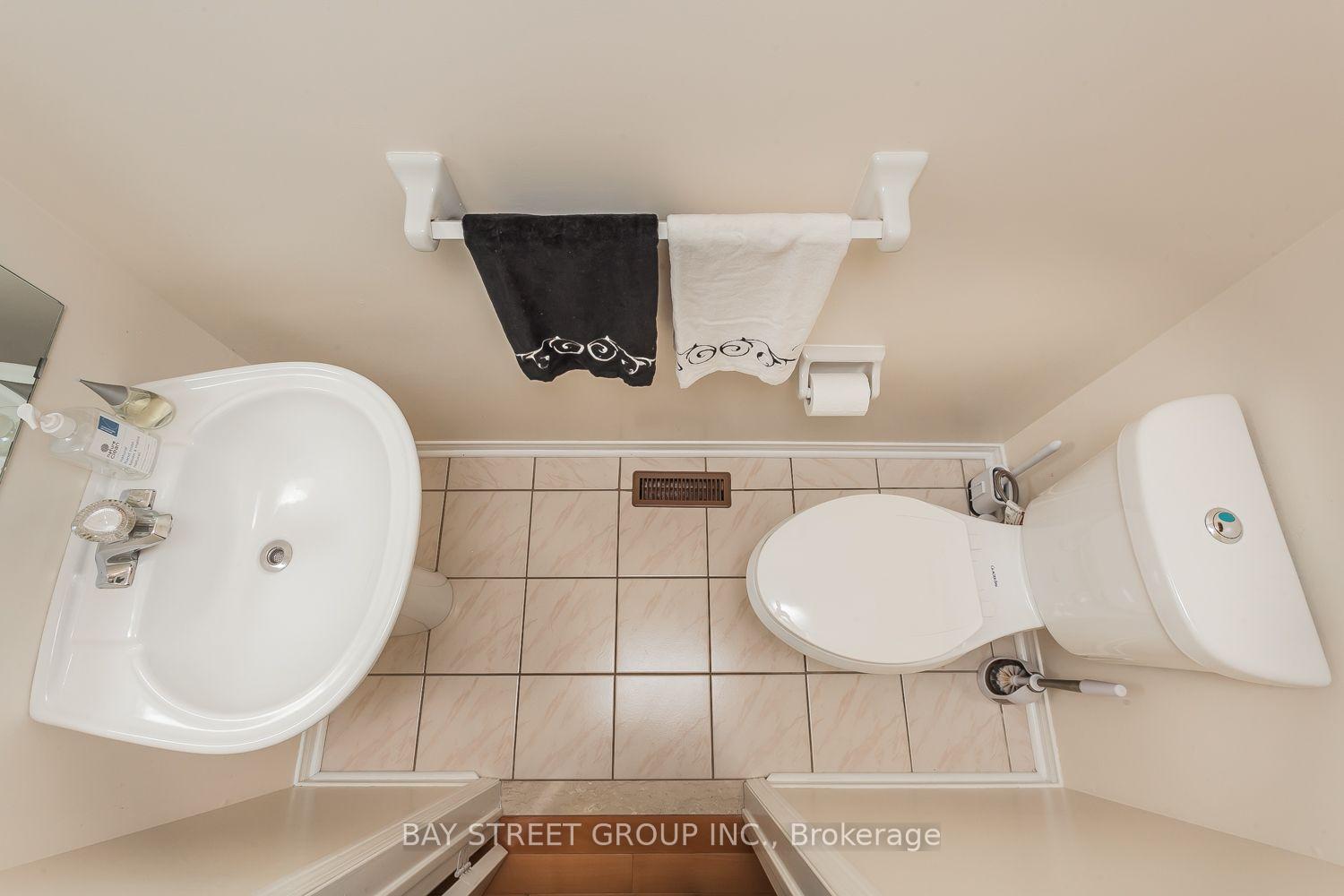 Photo 15 of 4882 Rosebush Road, Mississauga, East Credit — HOMEH