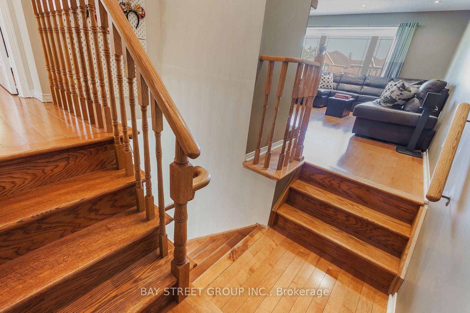 Photo 18 of 4882 Rosebush Road, Mississauga, East Credit — HOMEH