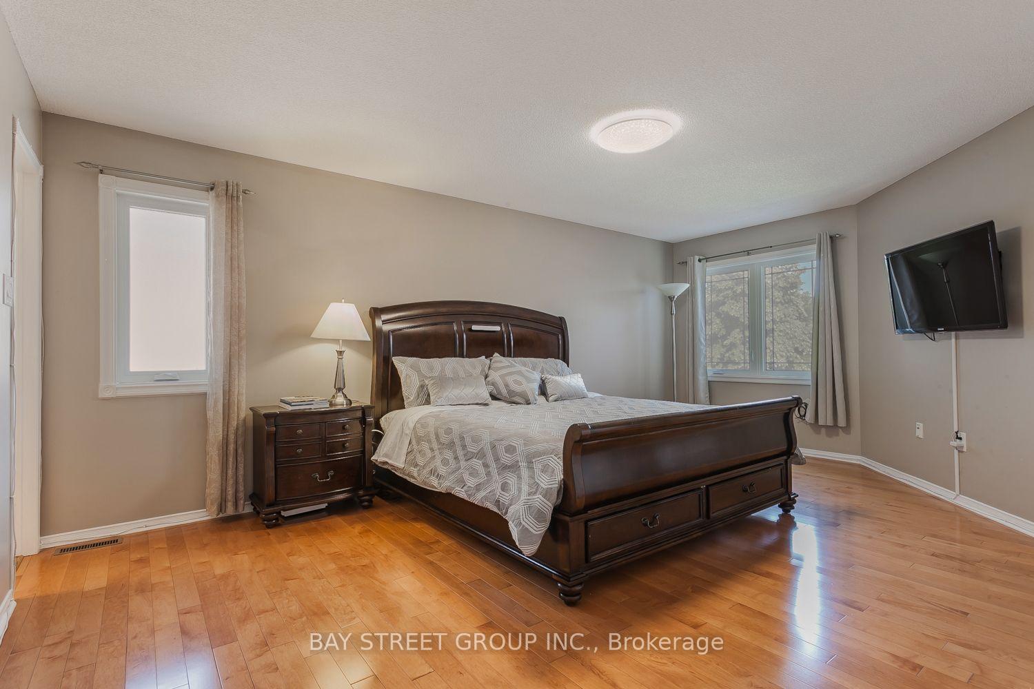 Photo 19 of 4882 Rosebush Road, Mississauga, East Credit — HOMEH