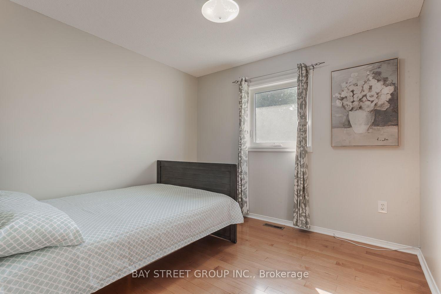 Photo 23 of 4882 Rosebush Road, Mississauga, East Credit — HOMEH